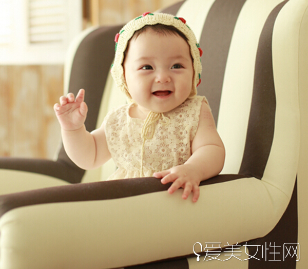 寶寶睡覺不安穩 可能是你關注太多