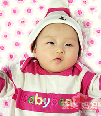  減少嬰兒打嗝的不適 要以預防為主 