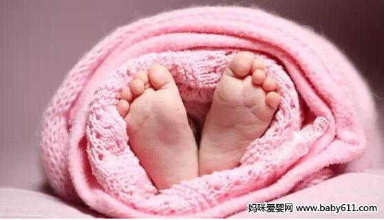 護理新生兒,爸媽千萬不能做的3件事!