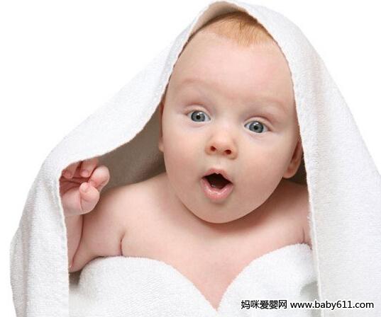 怎樣緩解新生兒打嗝