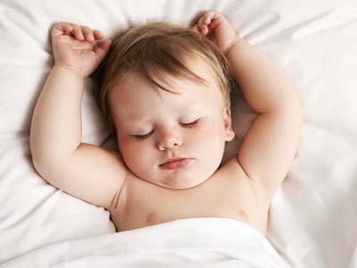 6個月寶寶吐奶正常嗎?吐奶如何護理