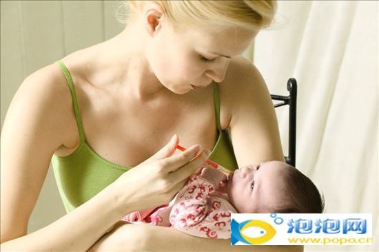 寶寶換奶粉拉肚子原因怎麼辦 給寶寶換奶粉的正確方法介紹 寶換奶粉拉肚子怎麼辦