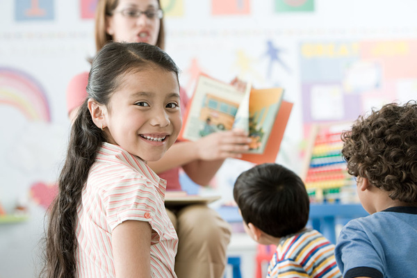 你願意把孩子交給這樣的學校嗎?