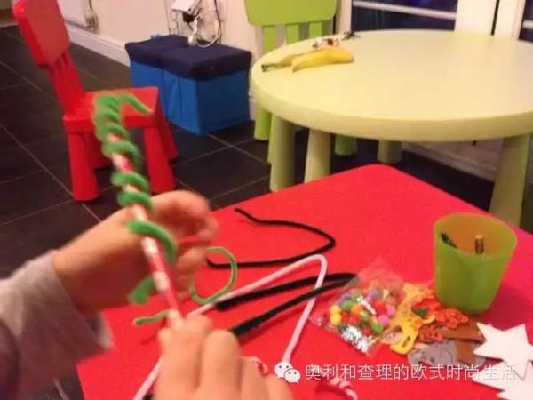 為何英國孩子一歲就開始做手工了?